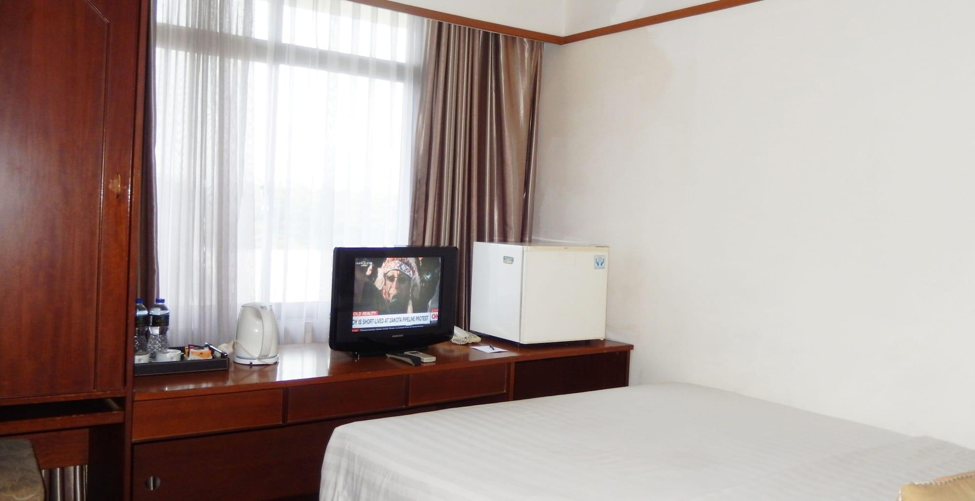 Grand Pasundan Convention Hotel Bandung Exterior foto