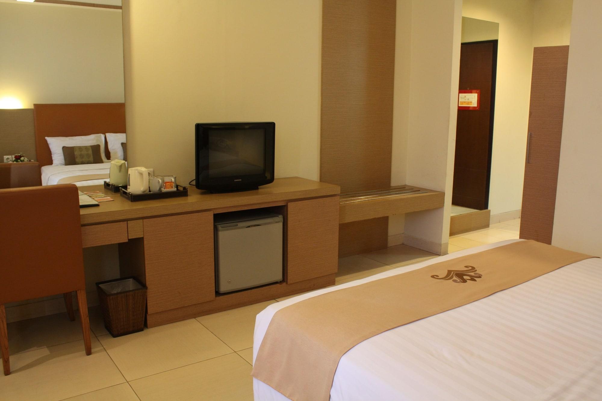 Grand Pasundan Convention Hotel Bandung Exterior foto