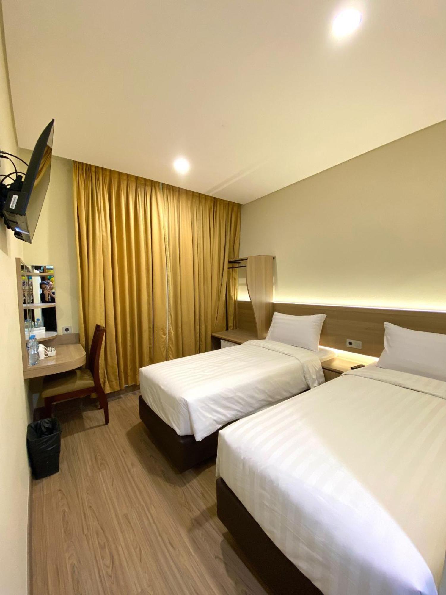 Grand Pasundan Convention Hotel Bandung Exterior foto