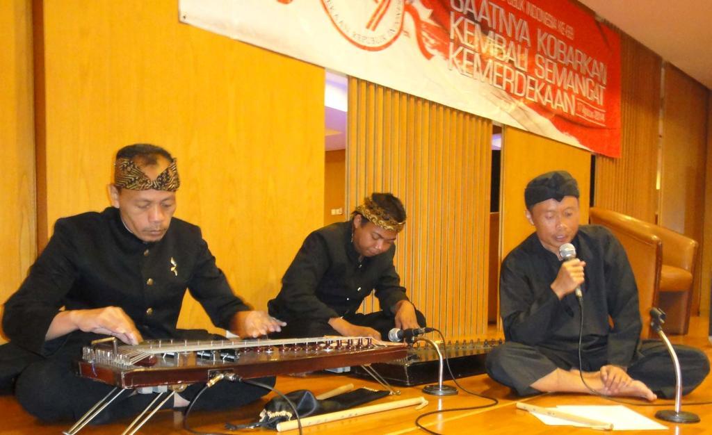 Grand Pasundan Convention Hotel Bandung Exterior foto