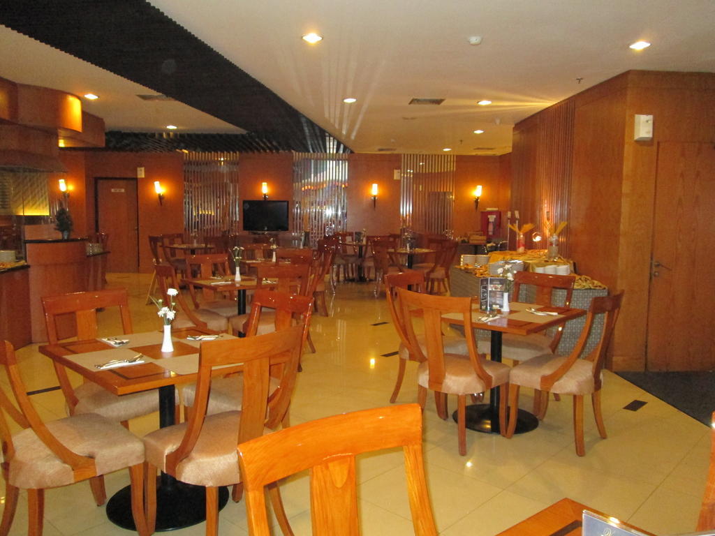 Grand Pasundan Convention Hotel Bandung Exterior foto