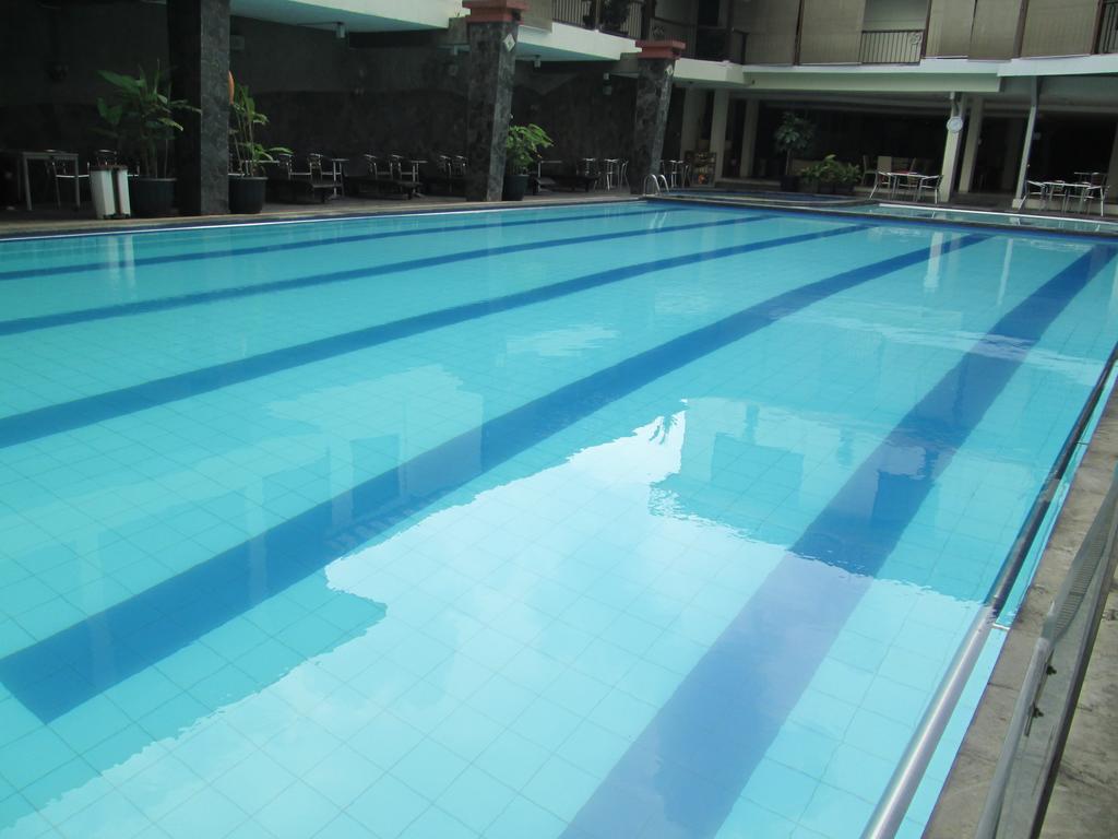Grand Pasundan Convention Hotel Bandung Exterior foto