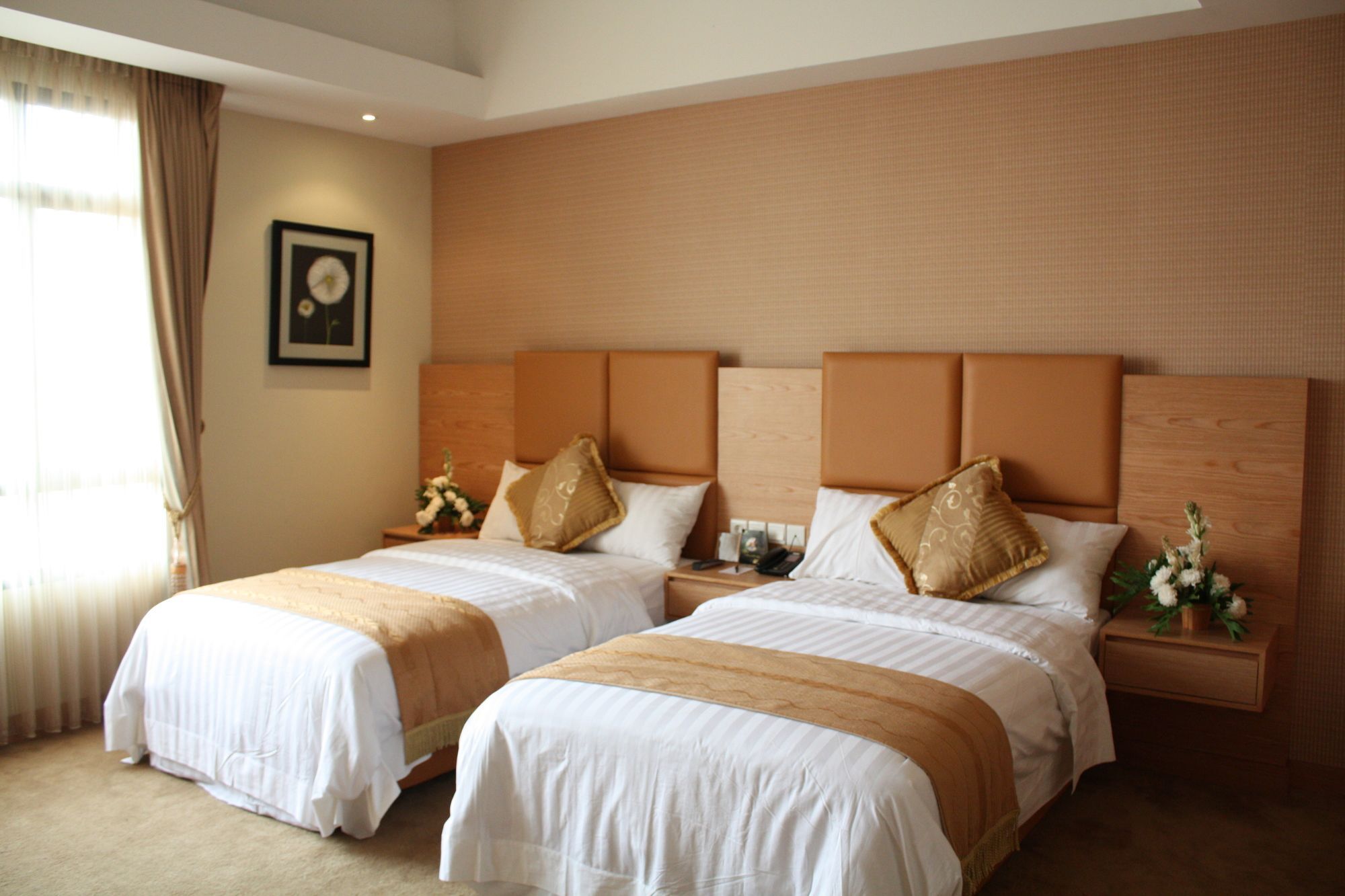 Grand Pasundan Convention Hotel Bandung Exterior foto