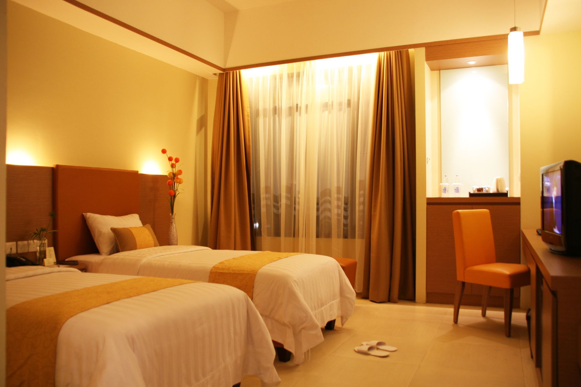 Grand Pasundan Convention Hotel Bandung Exterior foto